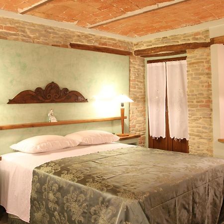 Agriturismo Ercolana Neviglie Zimmer foto