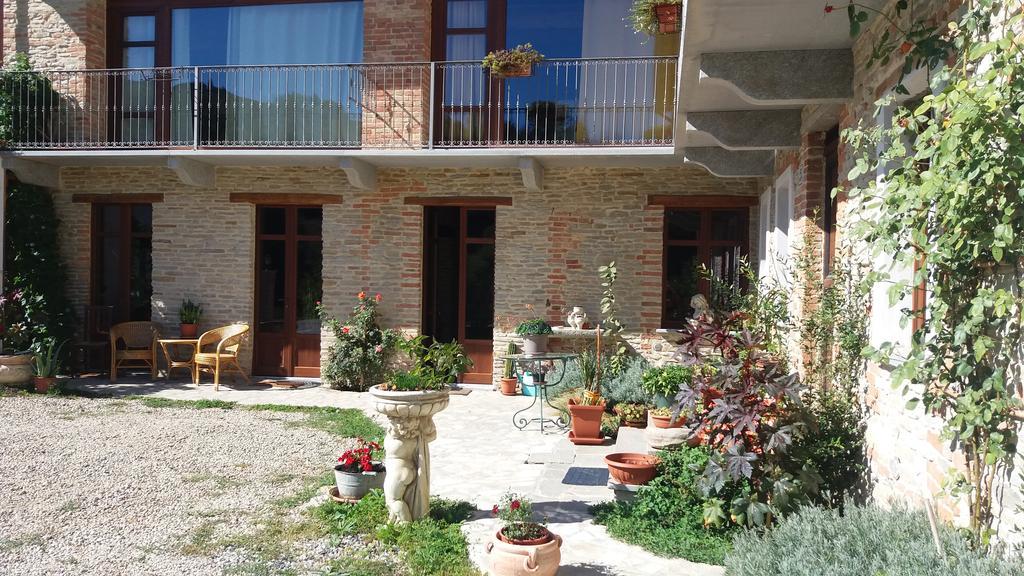 Agriturismo Ercolana Neviglie Exterior foto